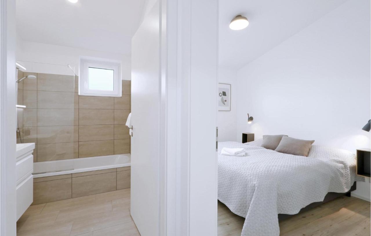 Lovely Home In Lembruch-Duemmer See With Sauna Esterno foto
